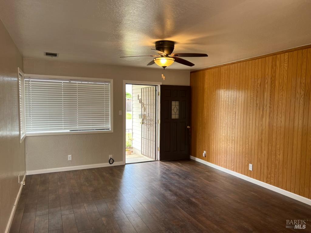 1604 Verna Dr