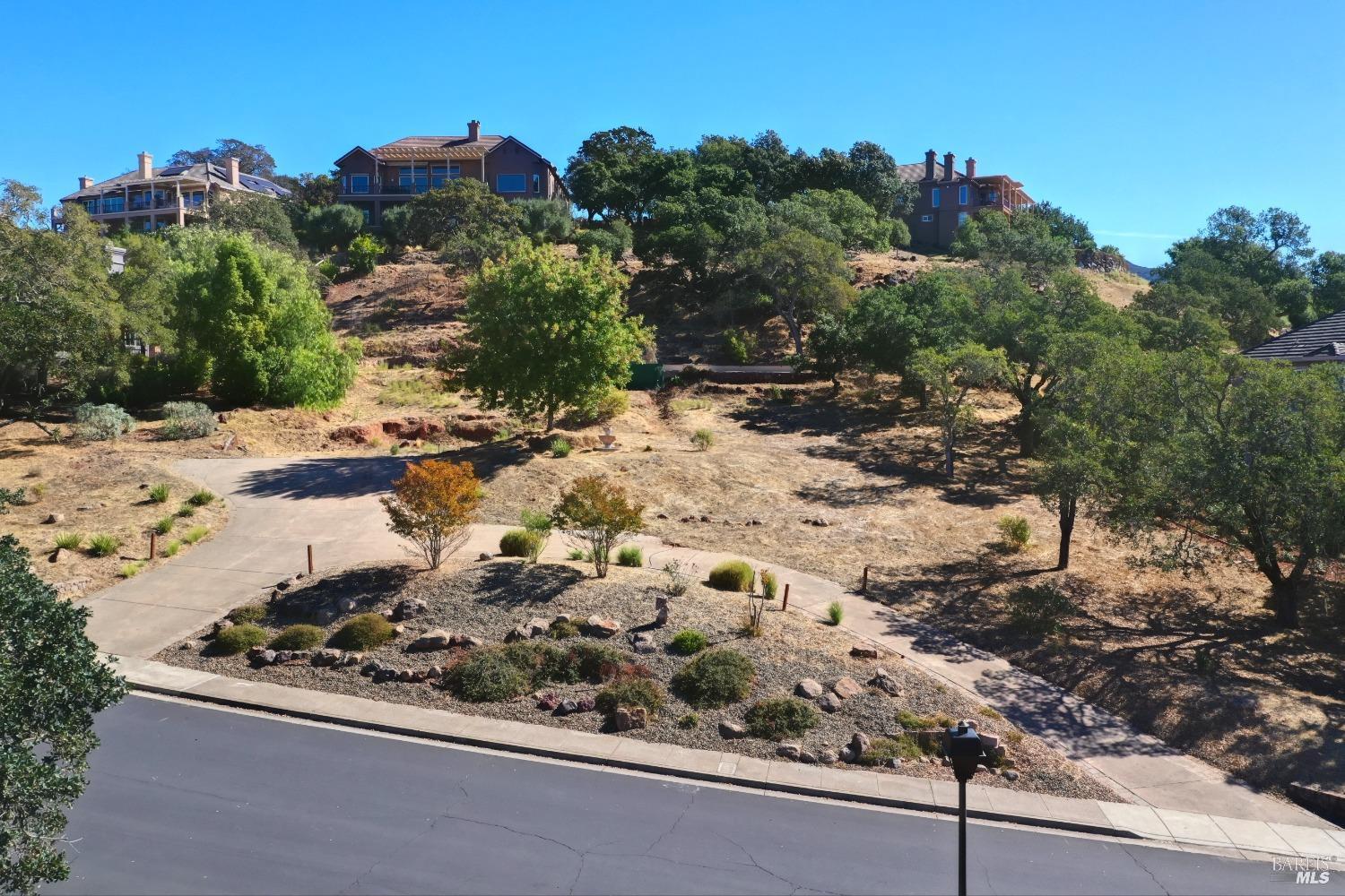 1166 Castle Oaks Dr