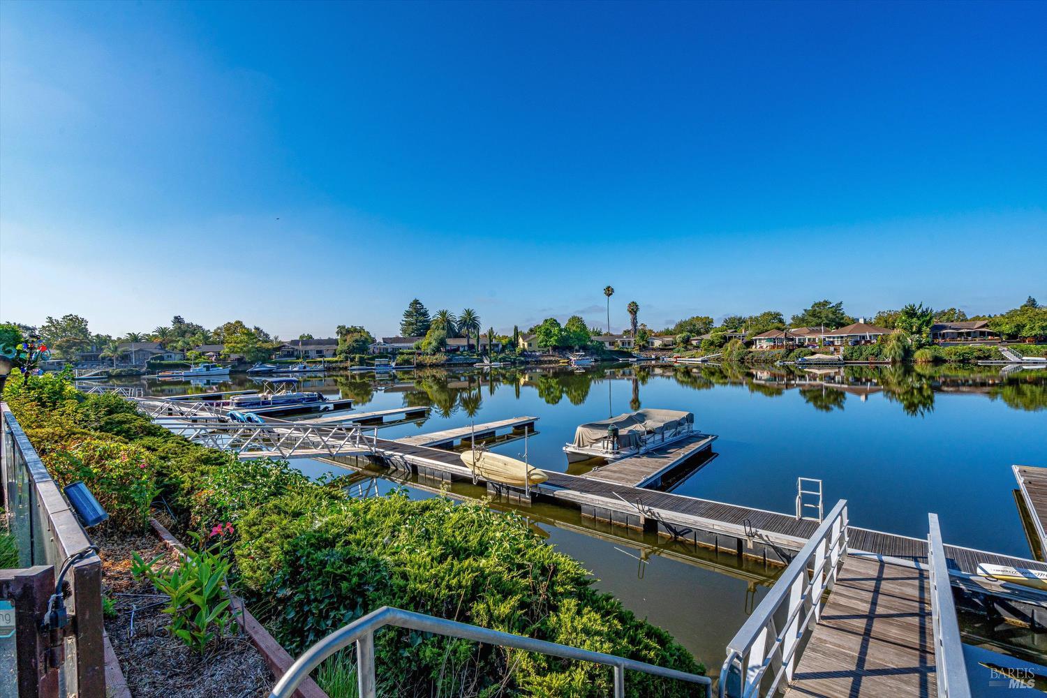 925 Marina Dr