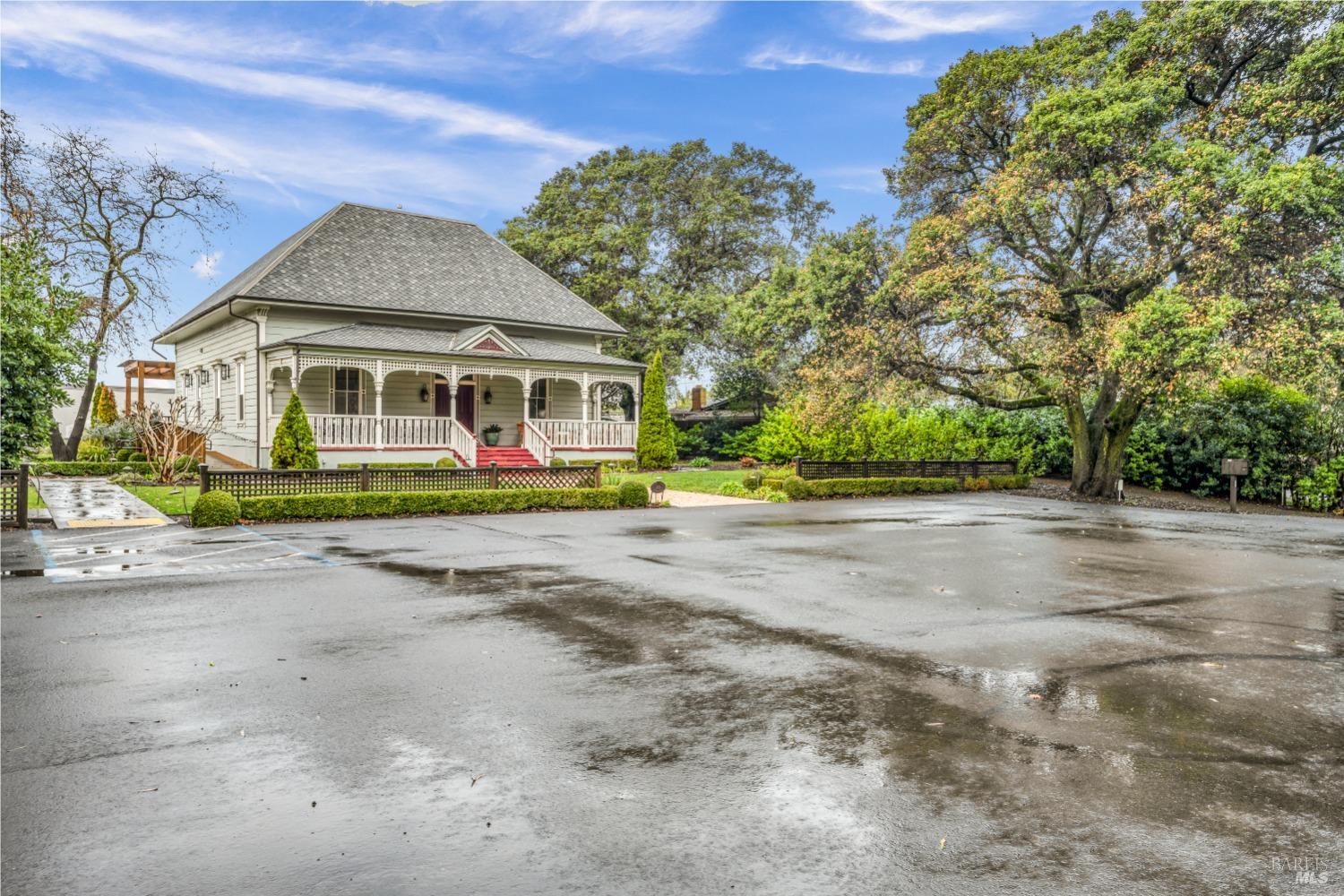 129 Devlin Rd