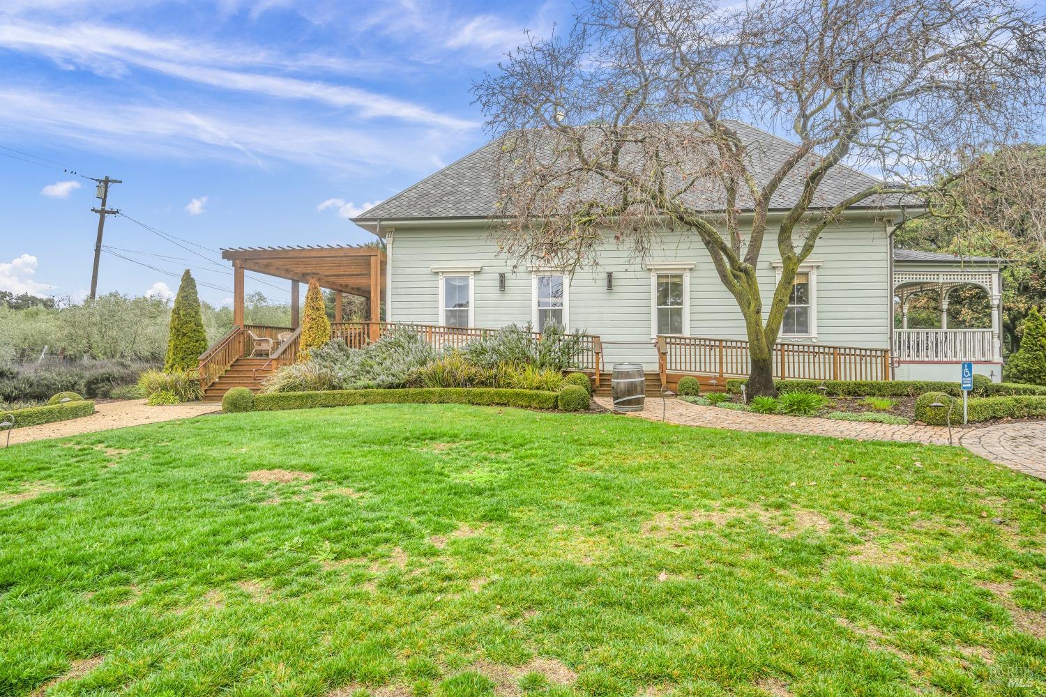 129 Devlin Rd