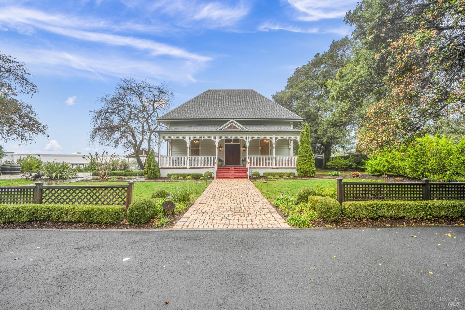 129 Devlin Rd