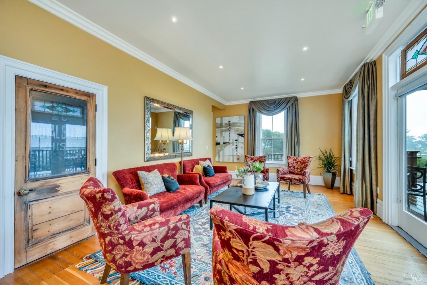 129 Devlin Rd
