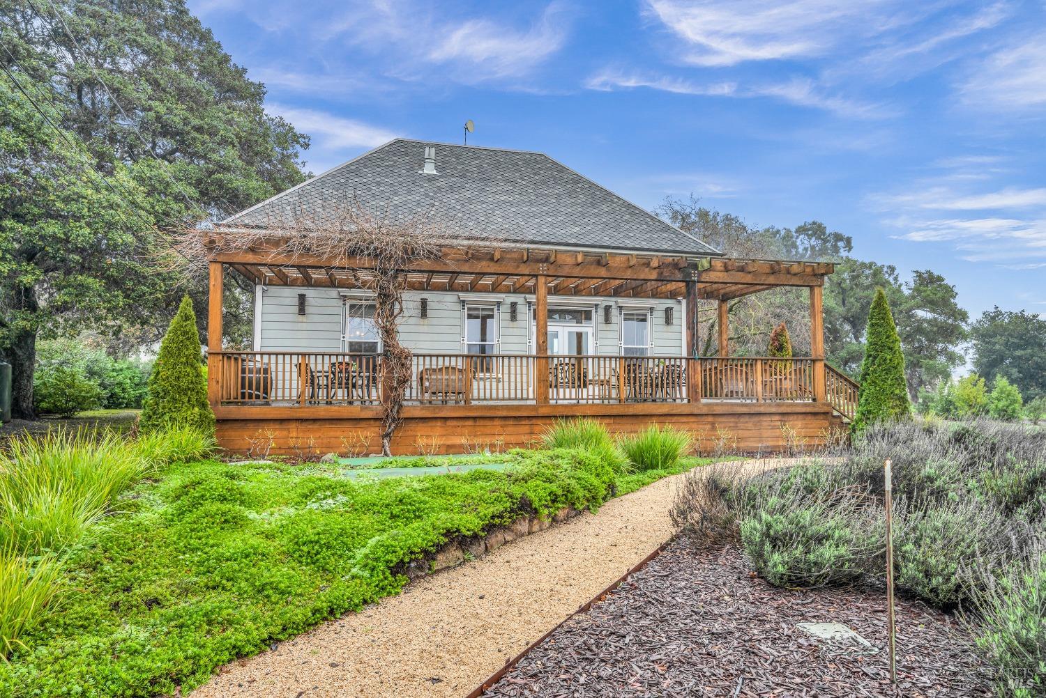129 Devlin Rd