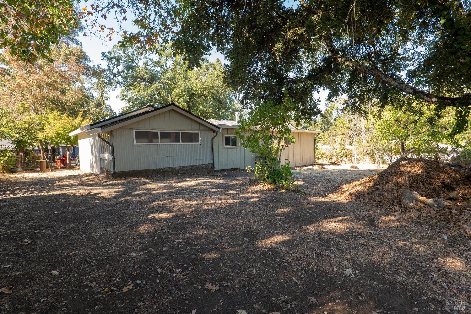 490 Cornish Ln
