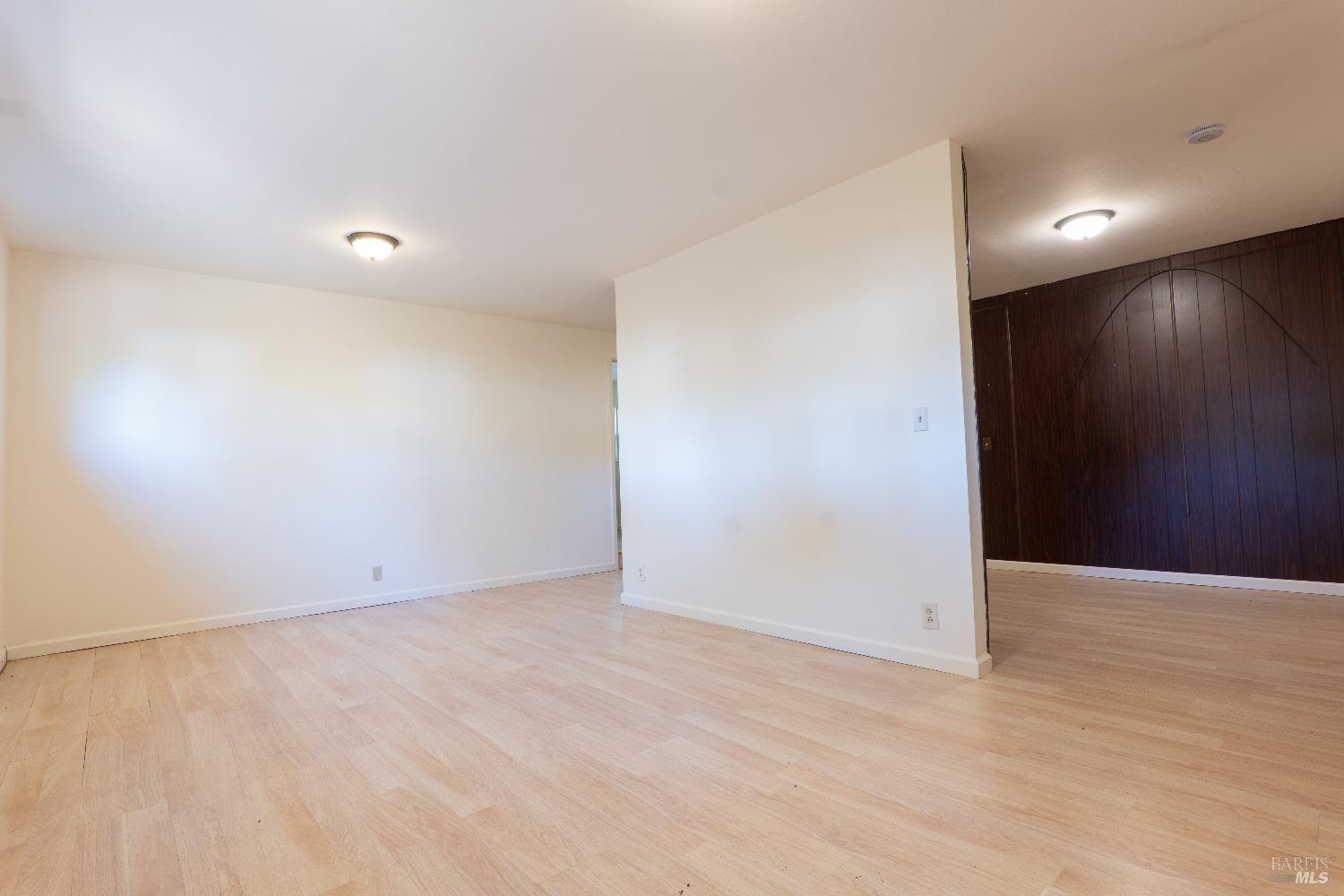 490 Cornish Ln