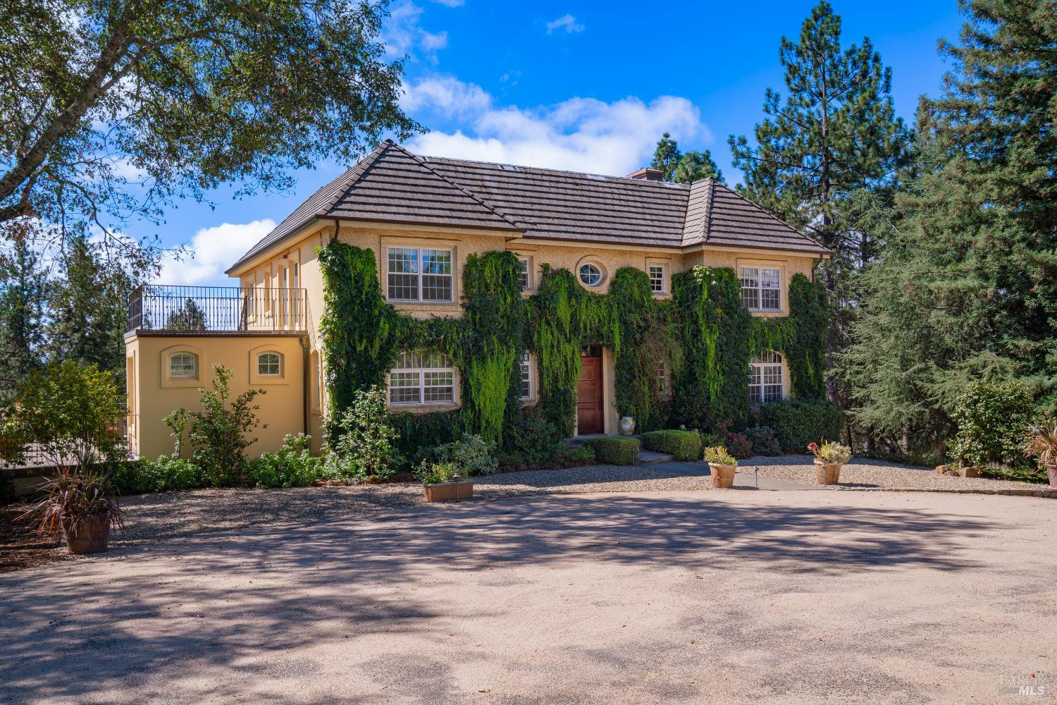 335 Pine Breeze Dr