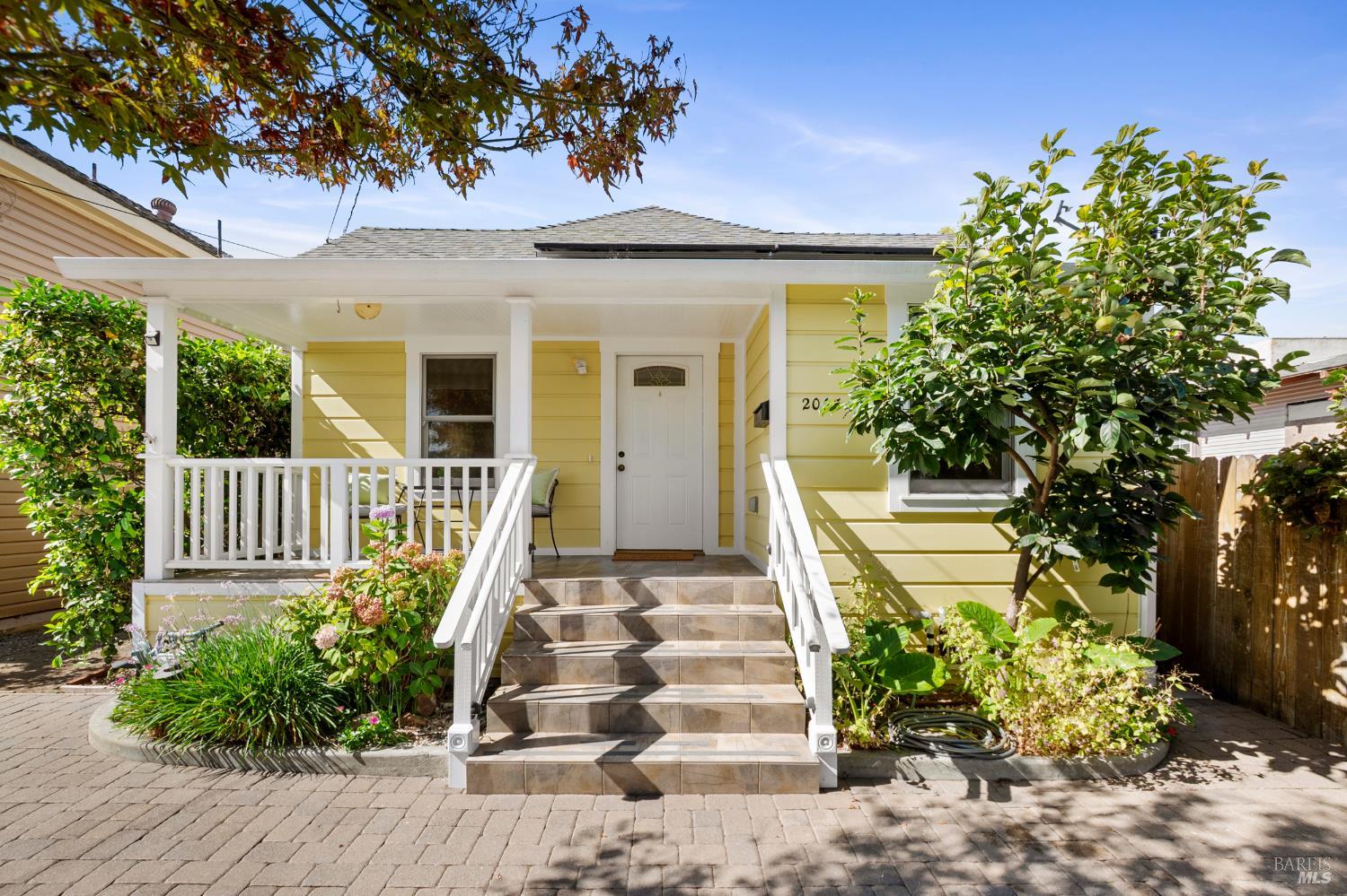 2065 Yajome St