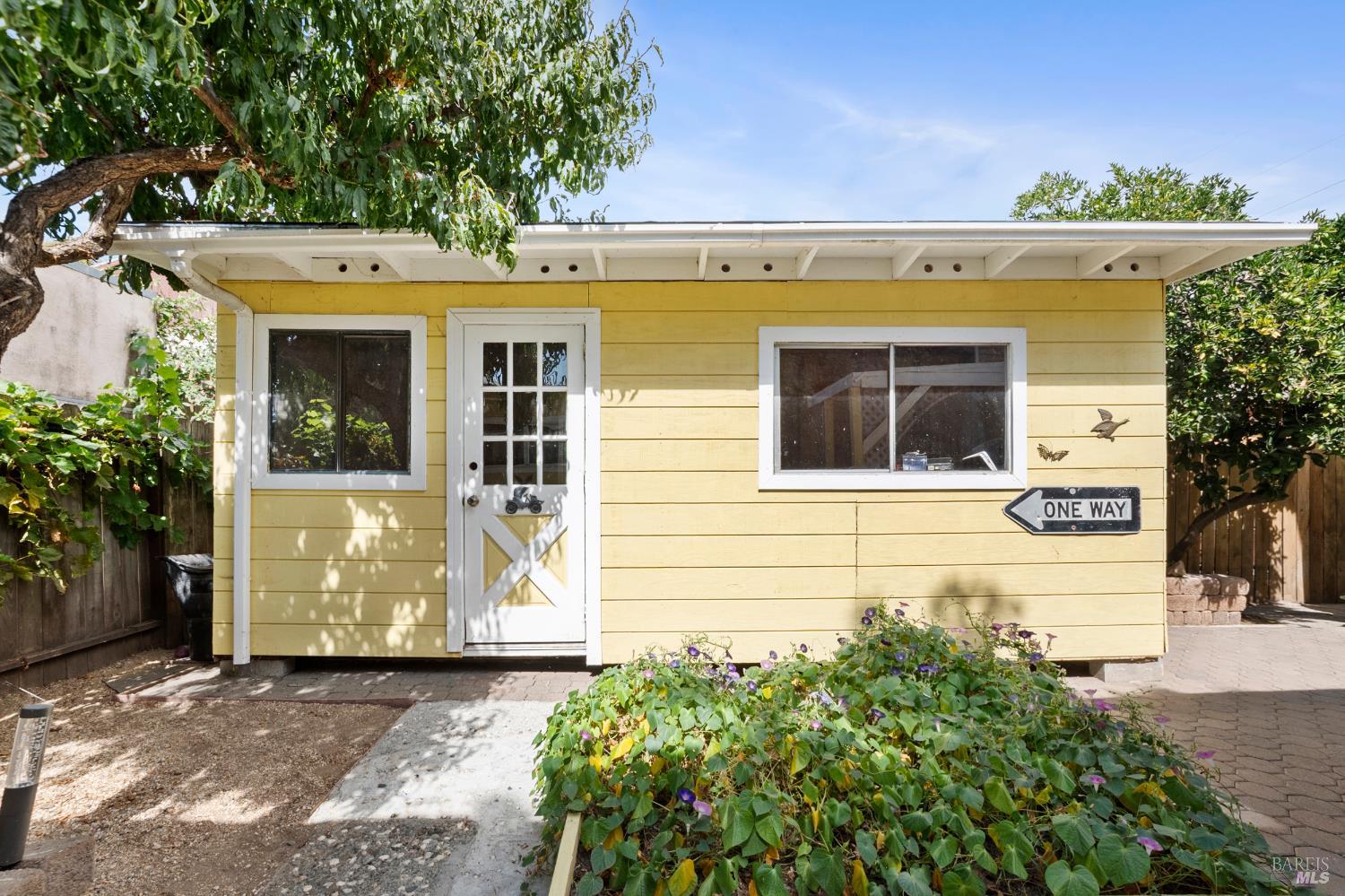 2065 Yajome St