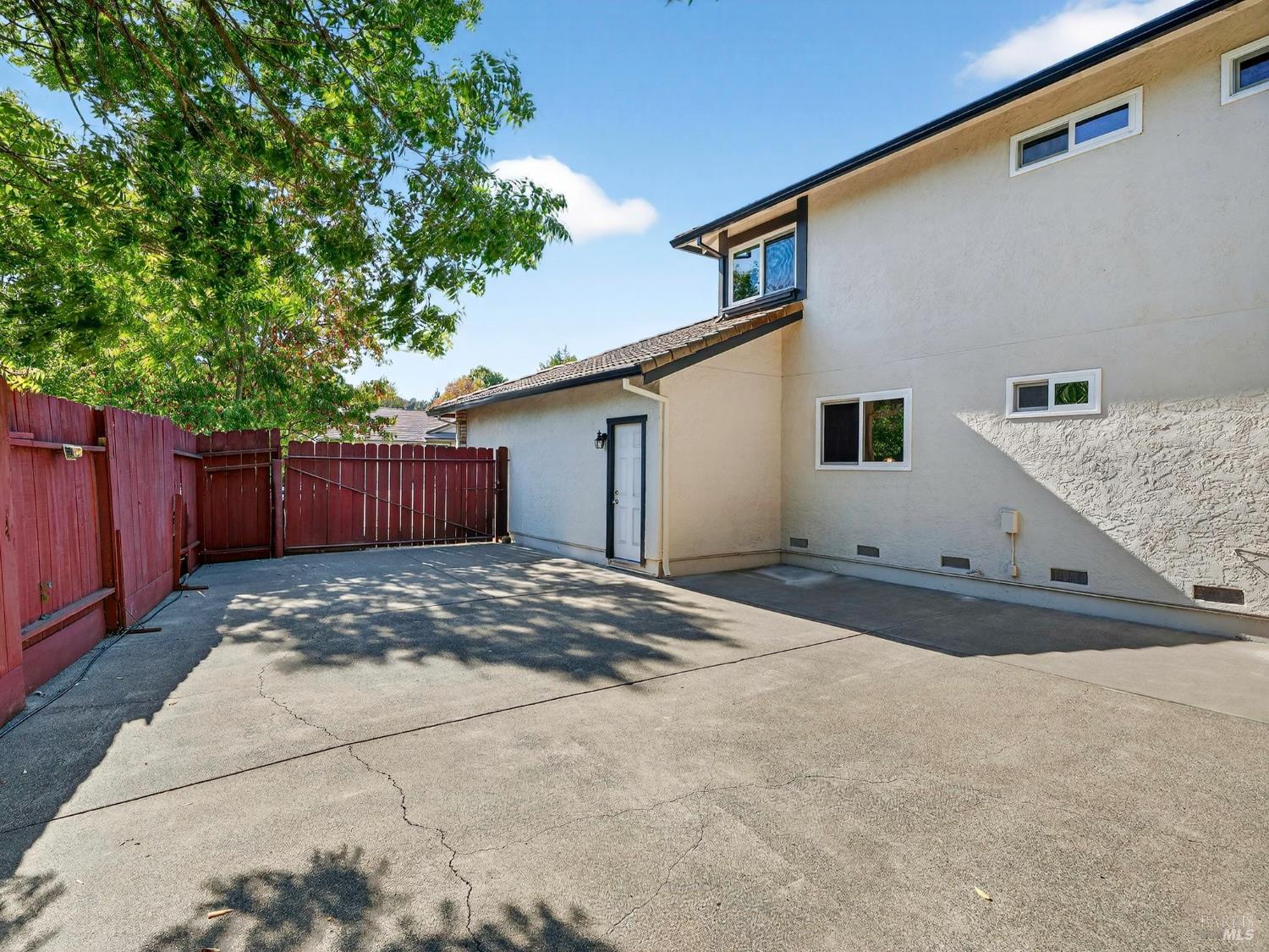 236 Skylark Way