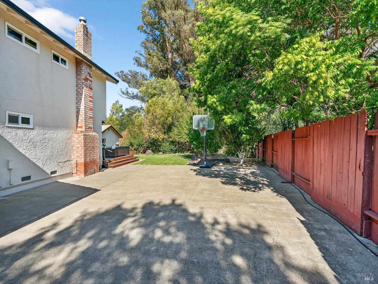 236 Skylark Way