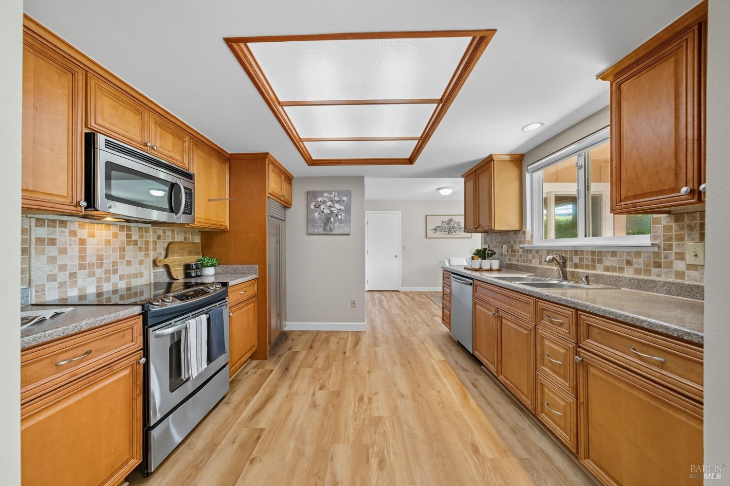 100 Vineyard Cir