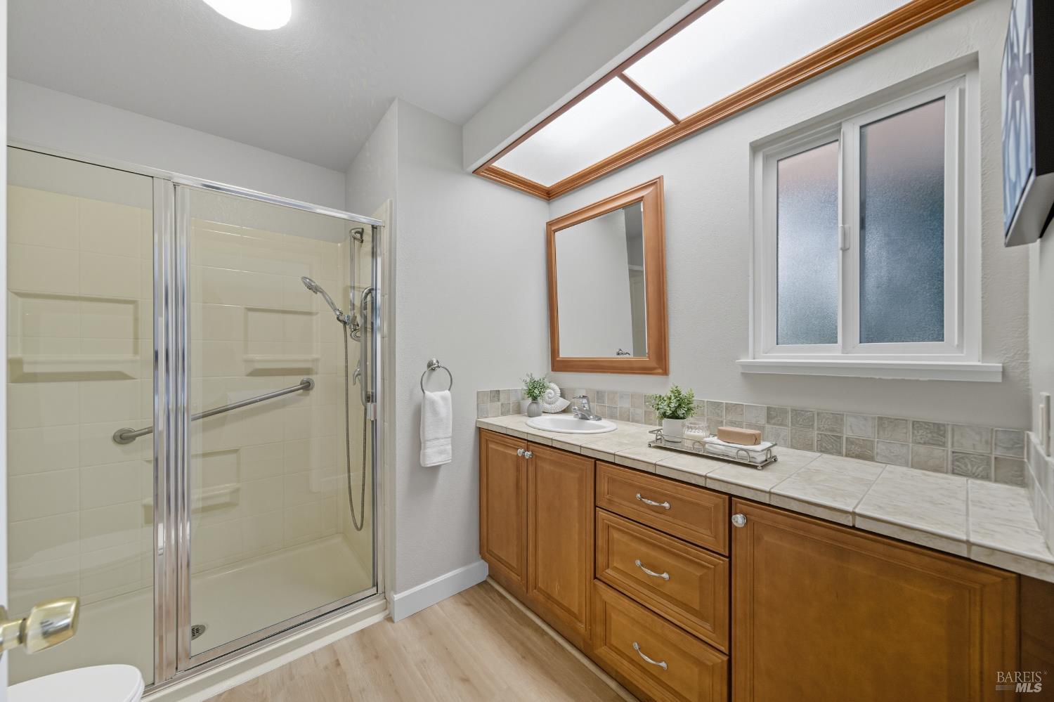 100 Vineyard Cir