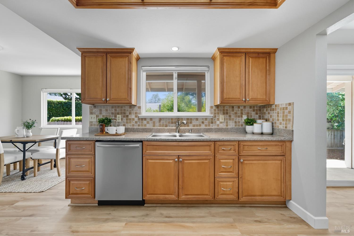 100 Vineyard Cir