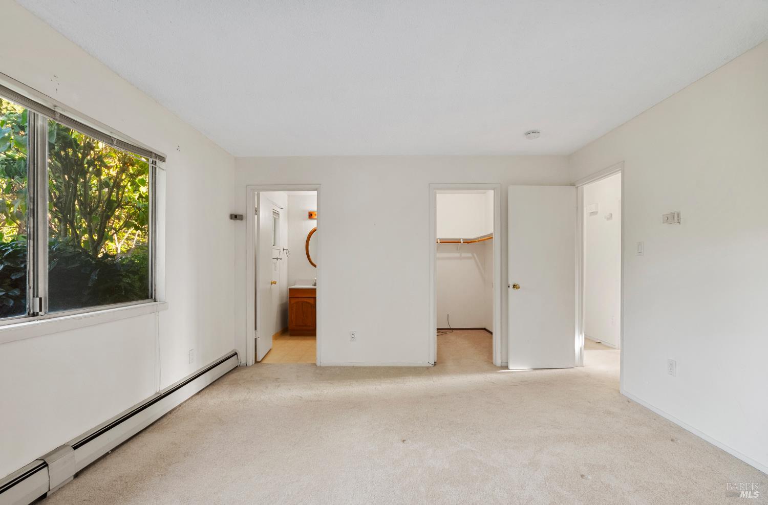 2133 Redwood Rd