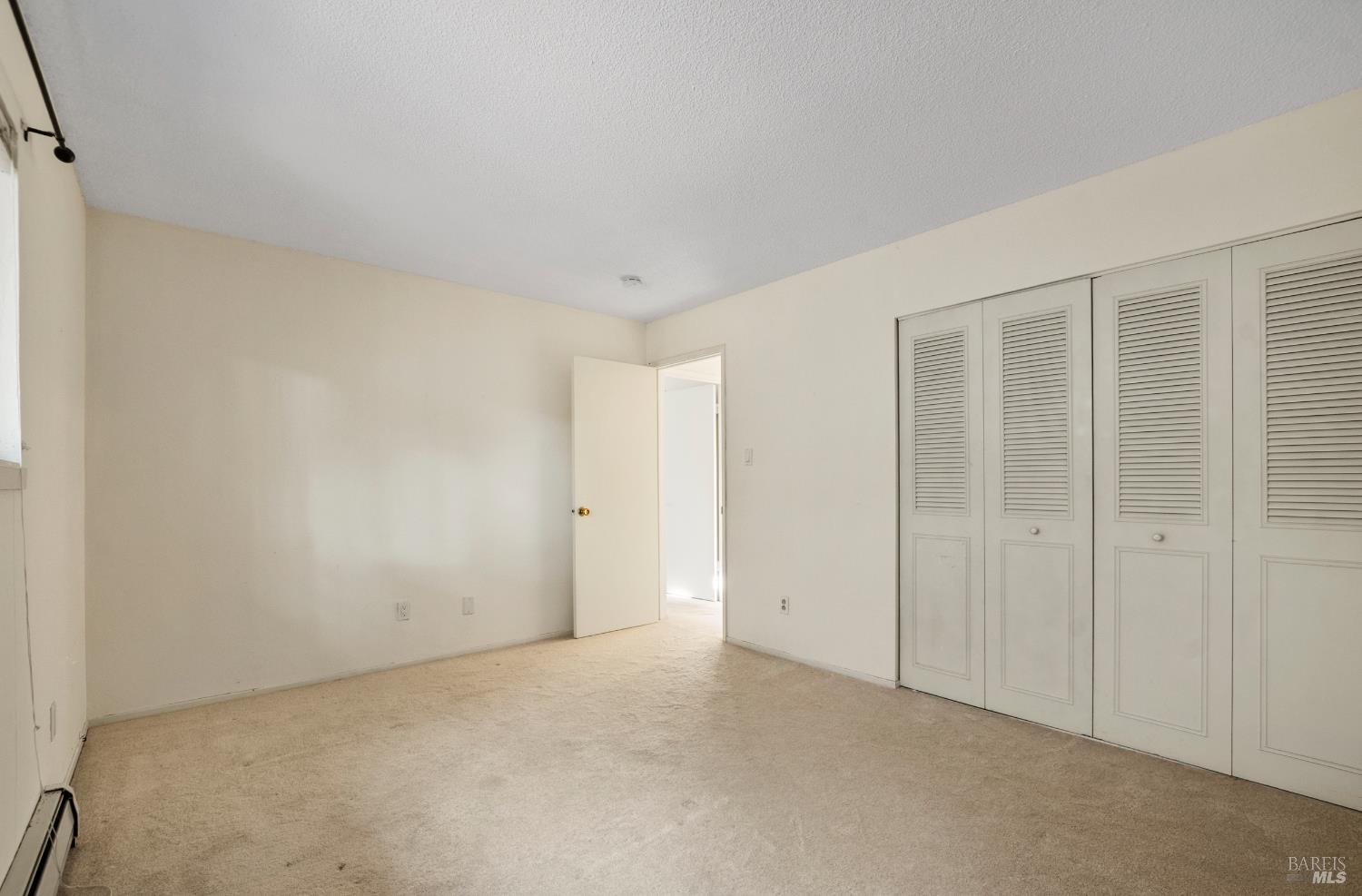 2133 Redwood Rd