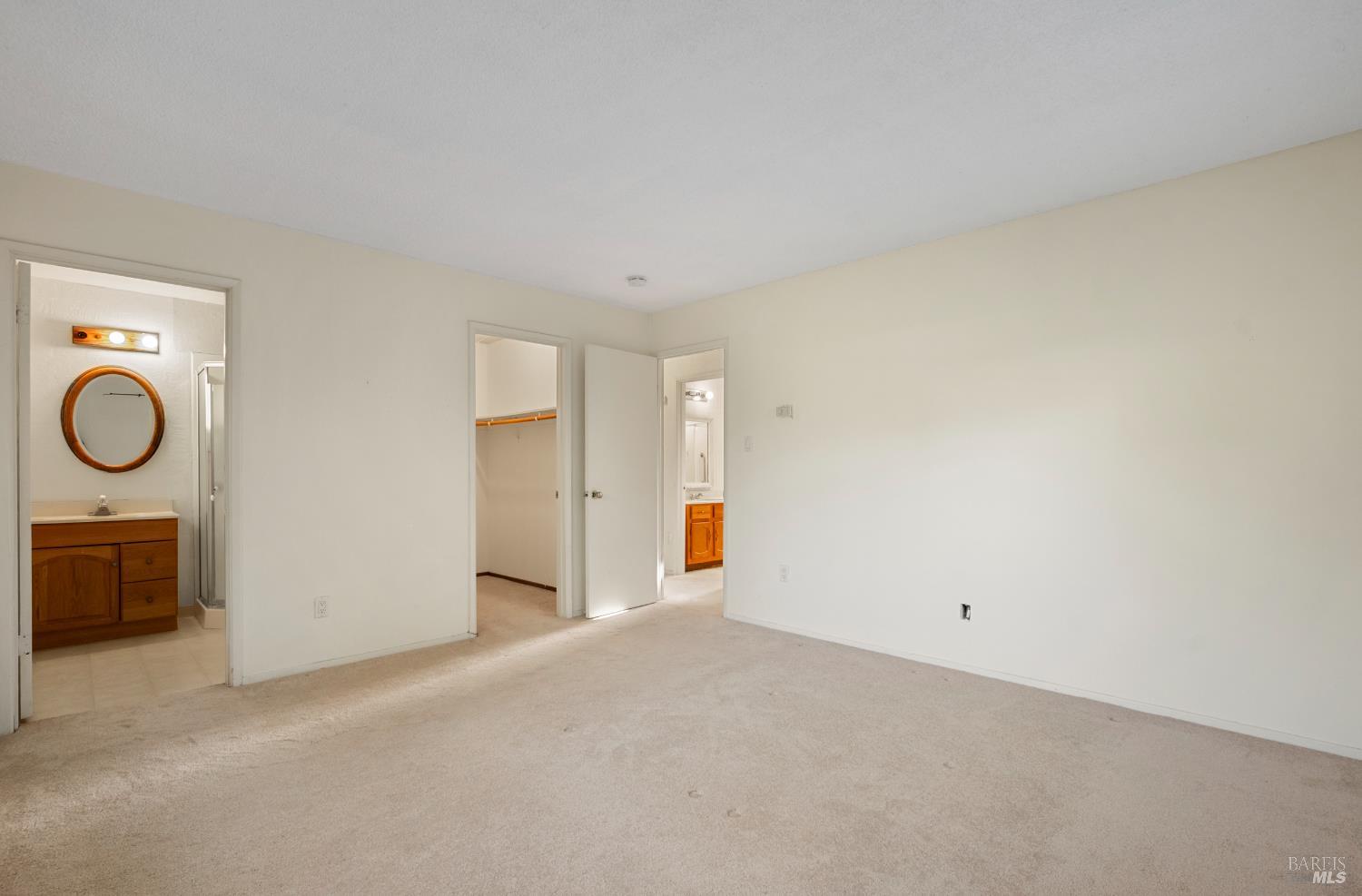 2133 Redwood Rd
