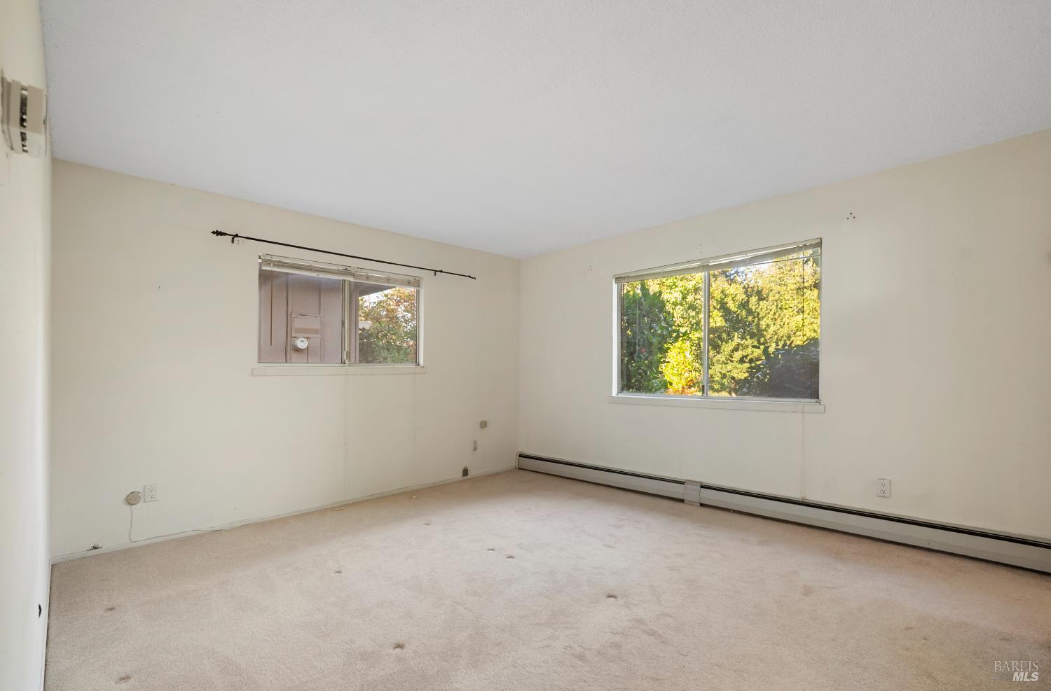 2133 Redwood Rd