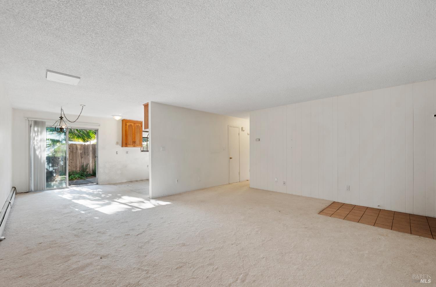 2133 Redwood Rd