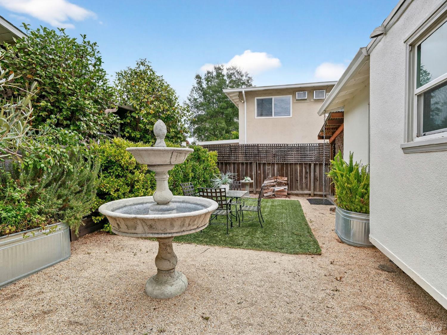 2 Bulson Ct