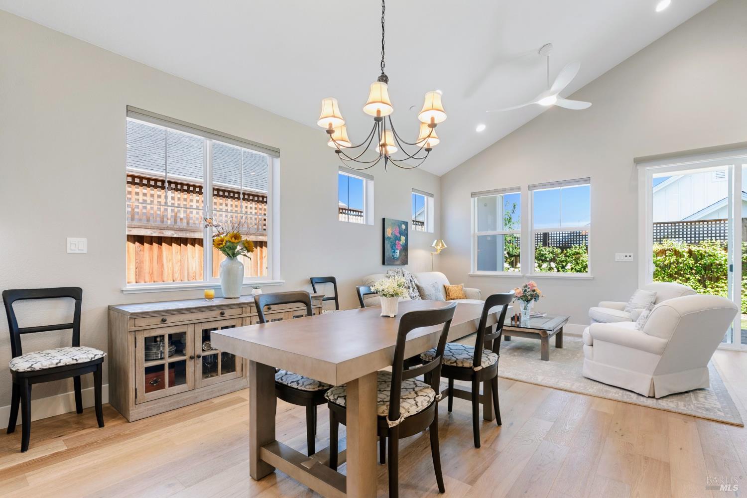 62 Winedale Ln