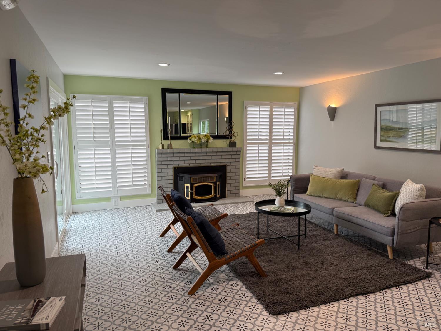 15 Lemon Ct