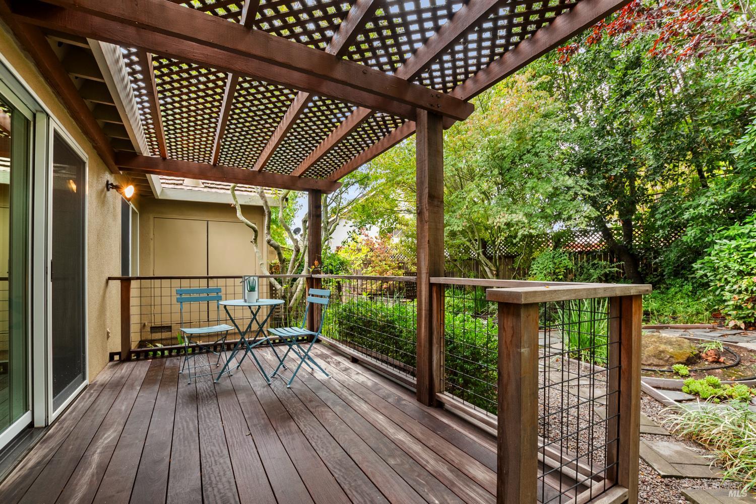 18 Tuscany Ct
