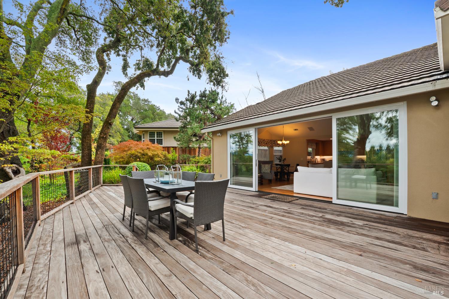 18 Tuscany Ct