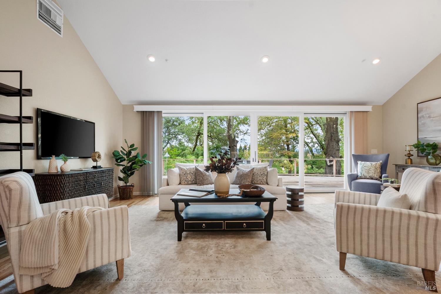 18 Tuscany Ct