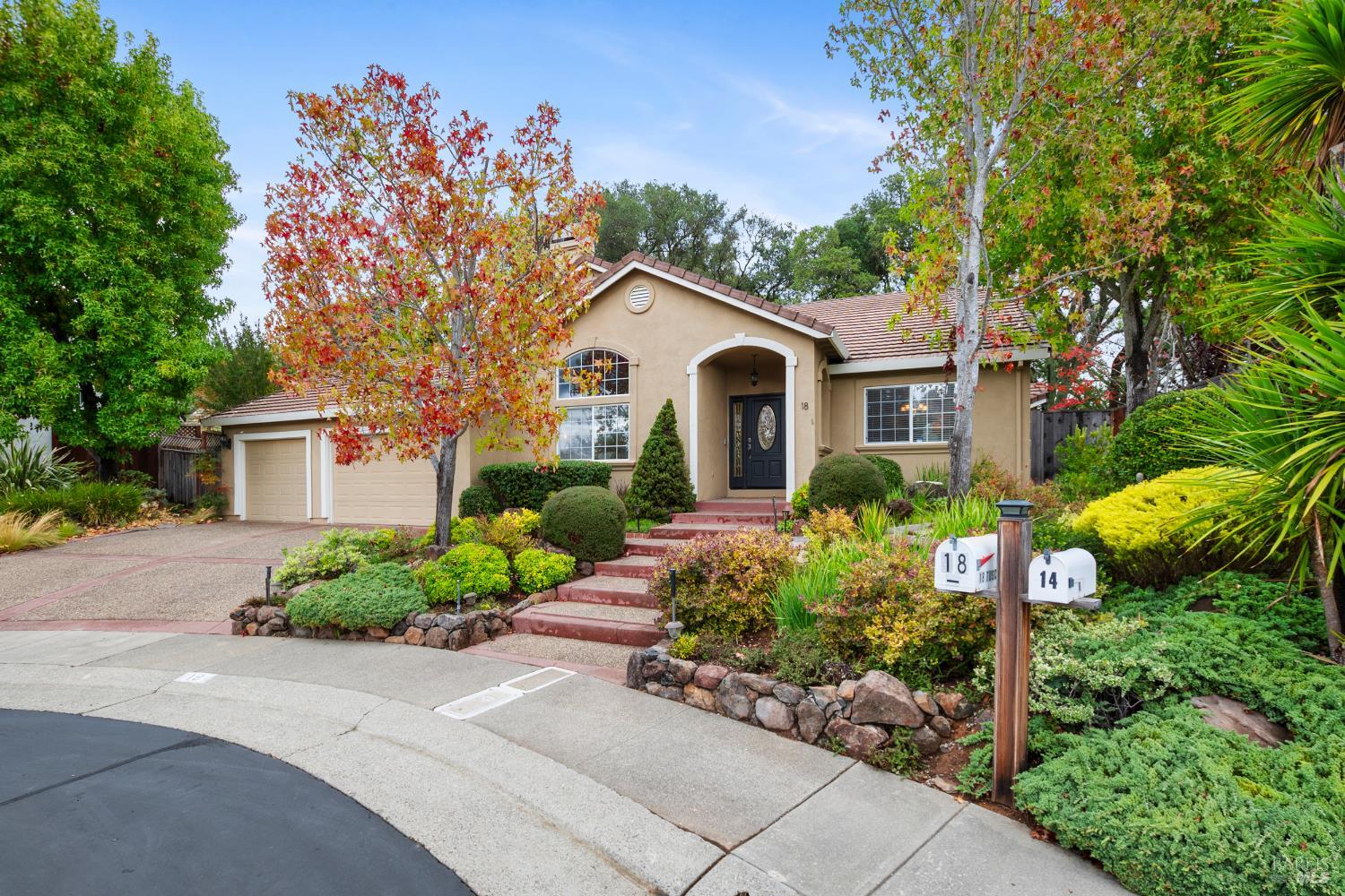 18 Tuscany Ct