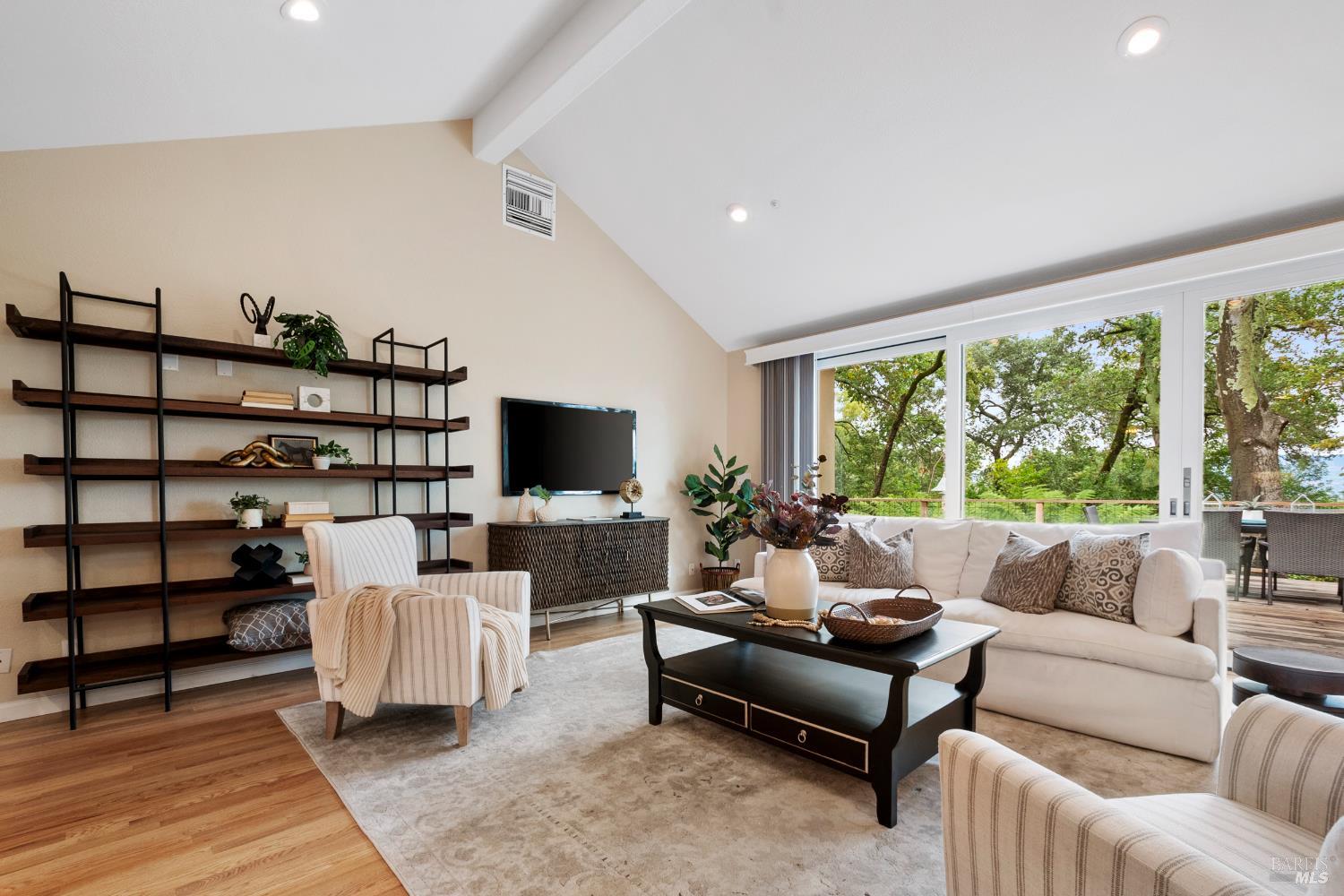 18 Tuscany Ct