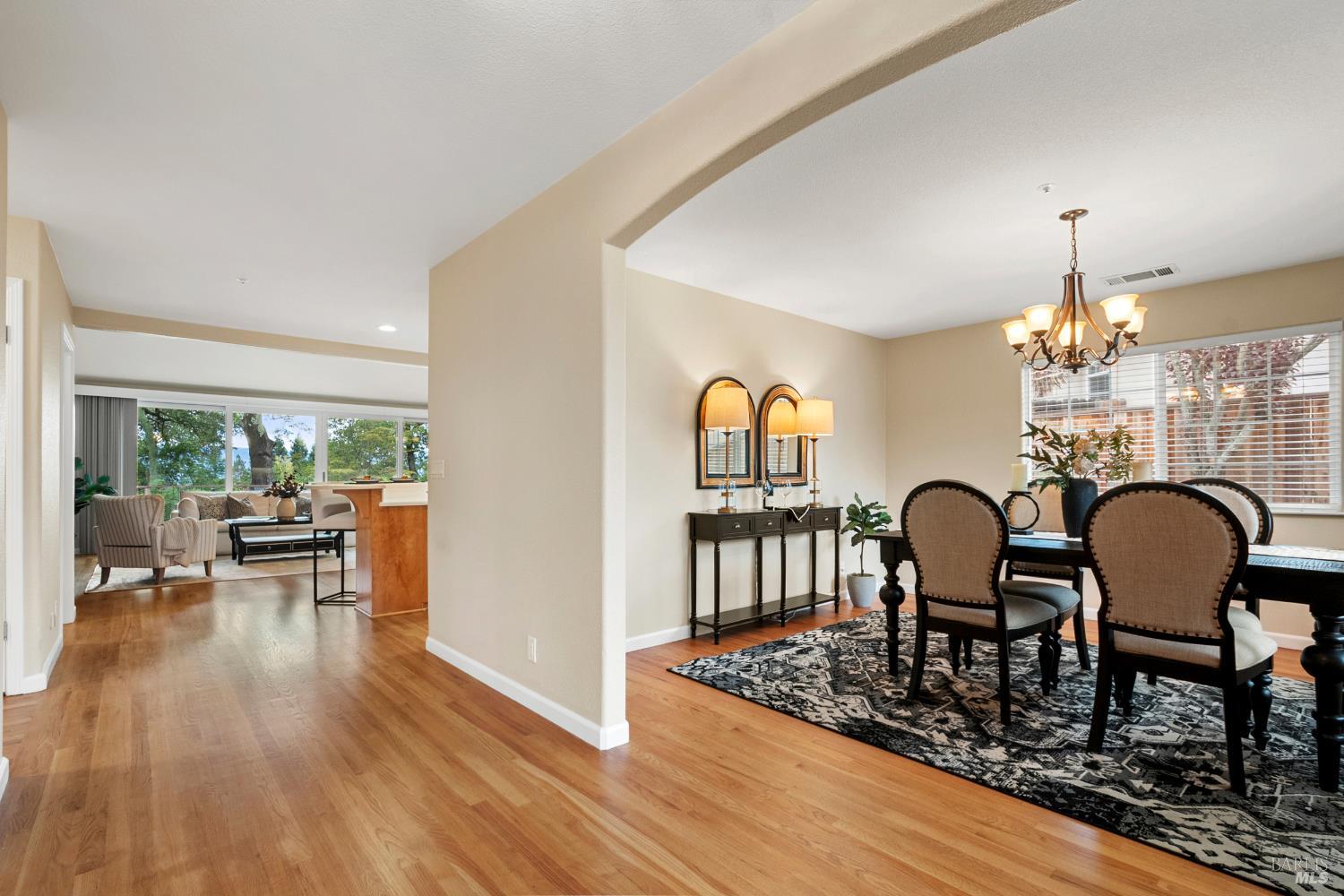 18 Tuscany Ct