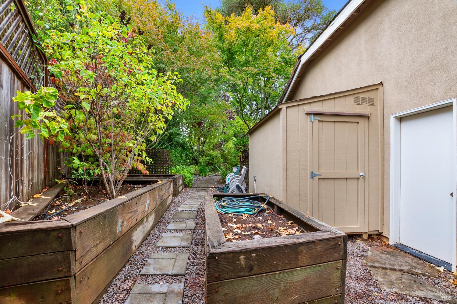 18 Tuscany Ct