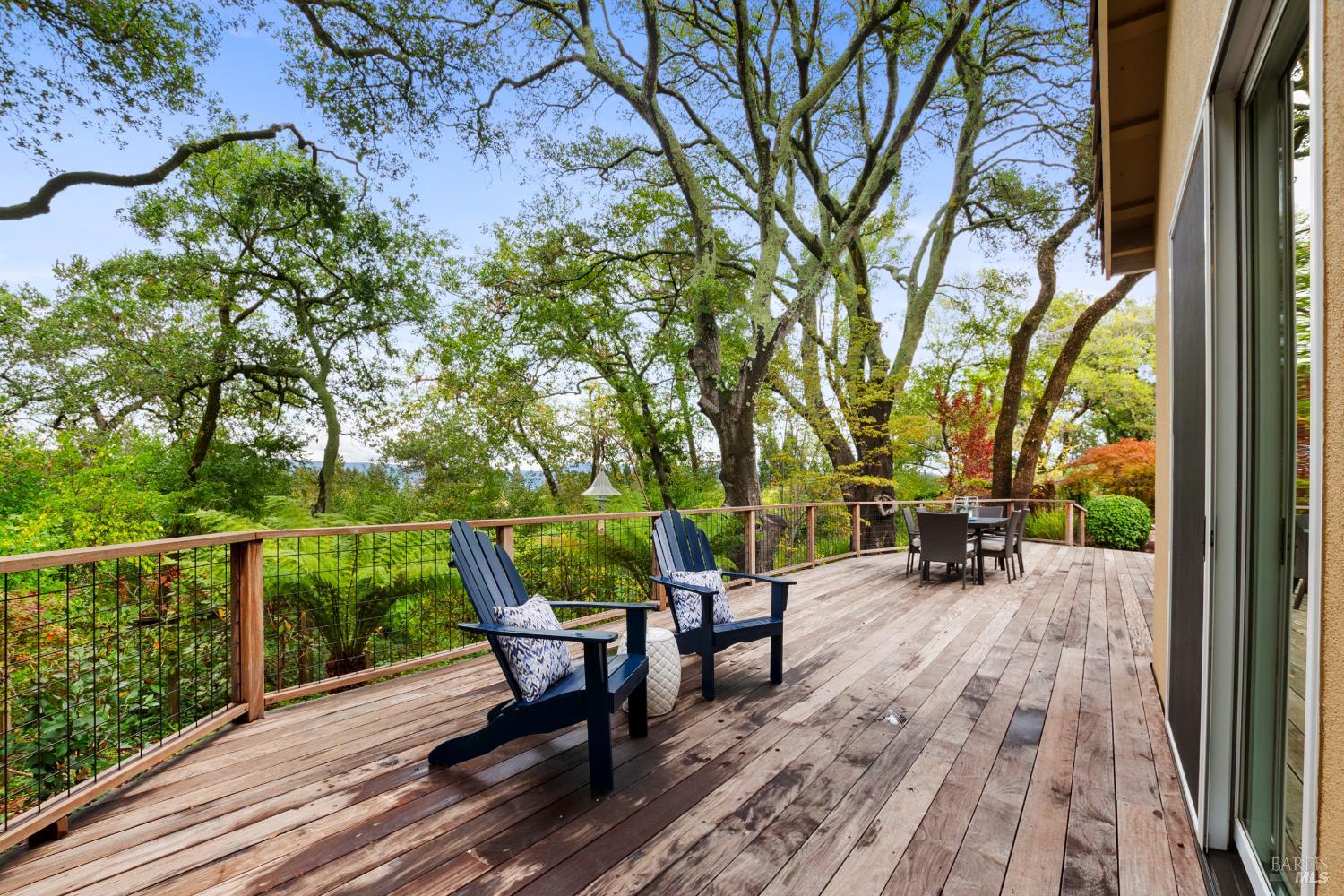 18 Tuscany Ct