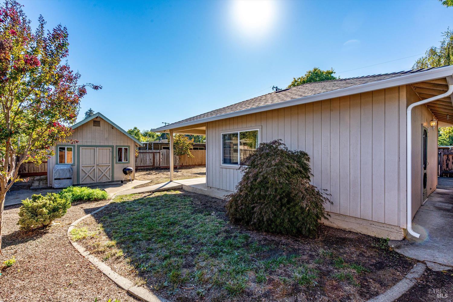 1476 Thomas Dr
