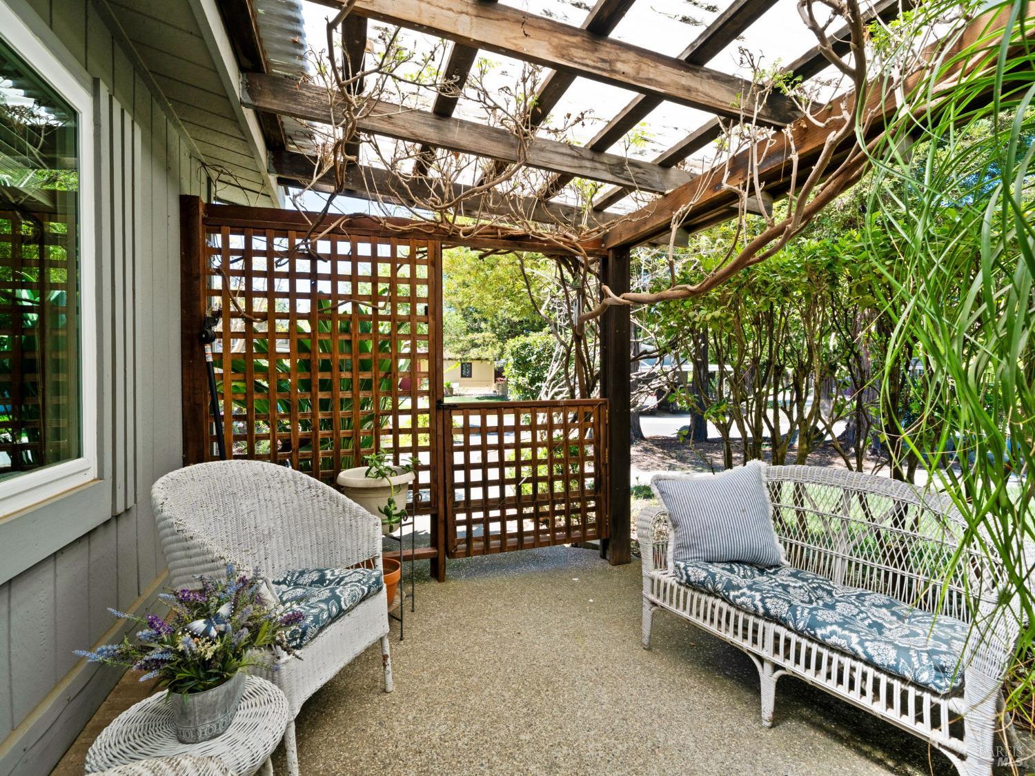 2 La Canada Ct