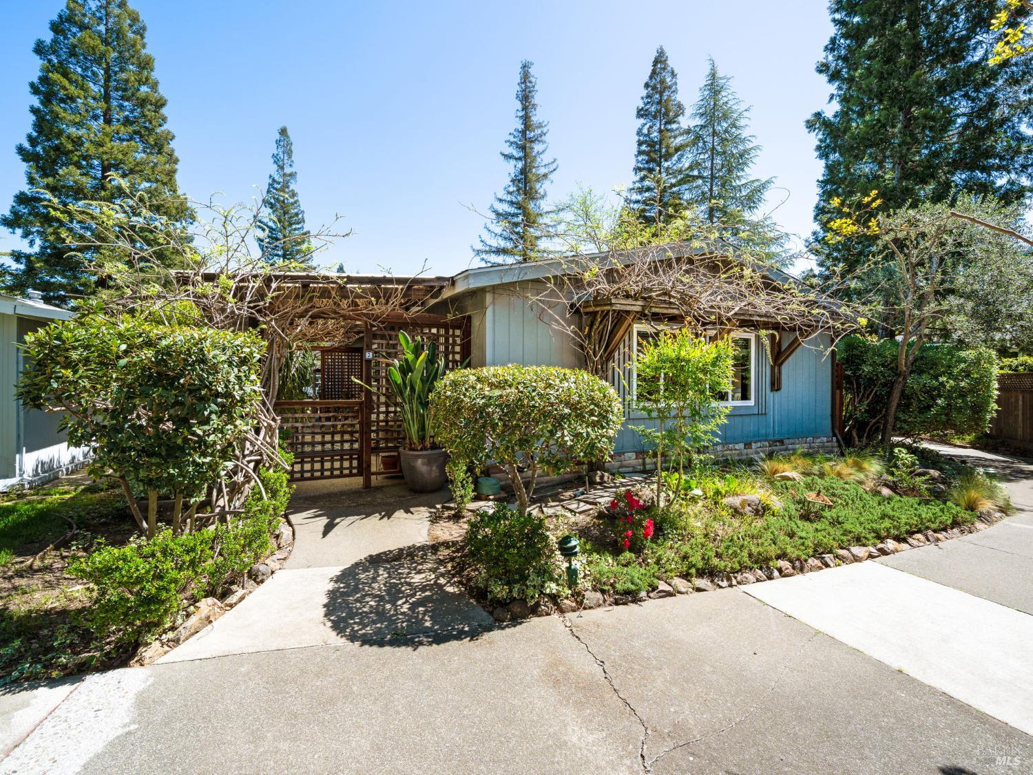 2 La Canada Ct