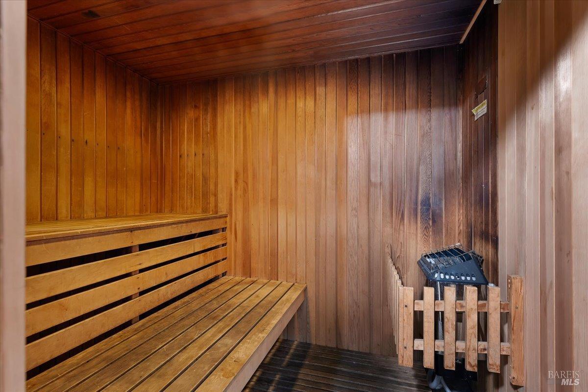 1417 Marchbanks Dr #4