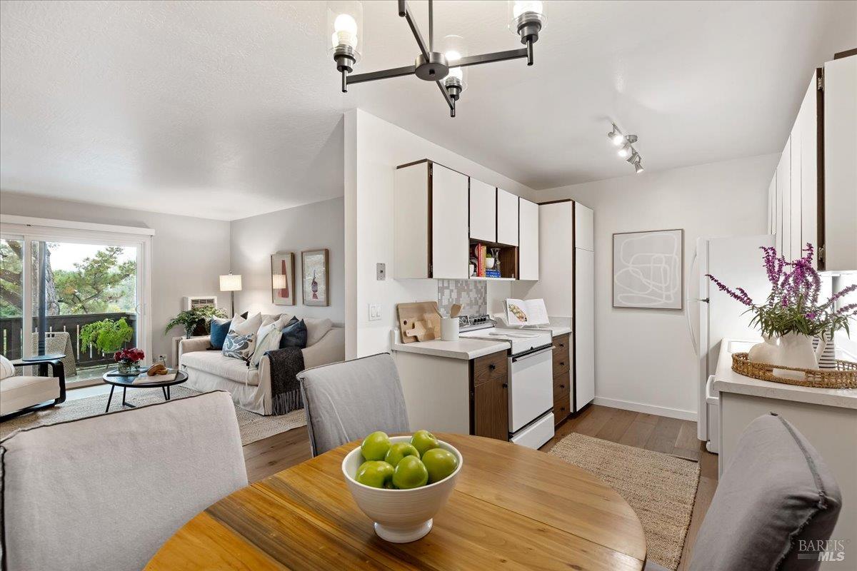 1417 Marchbanks Dr #4