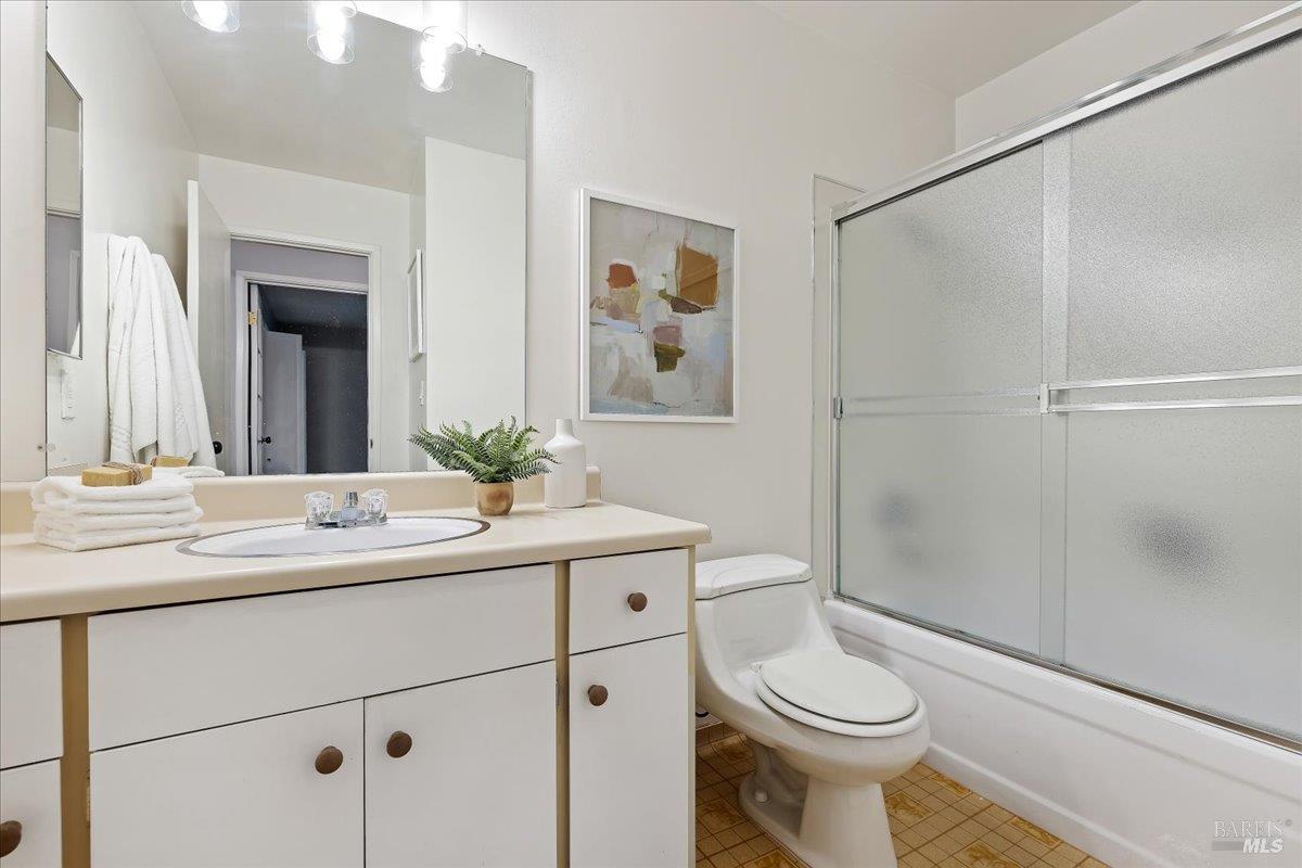 1417 Marchbanks Dr #4