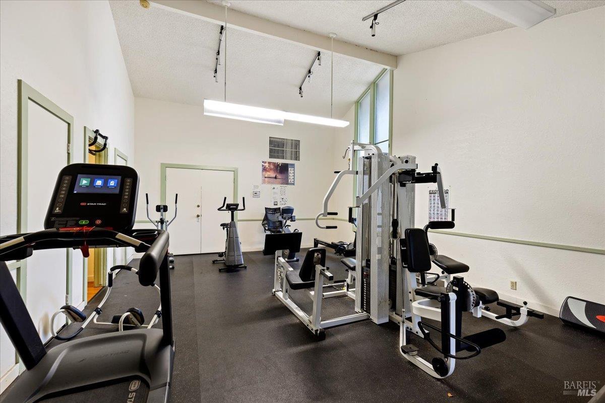 1417 Marchbanks Dr #4