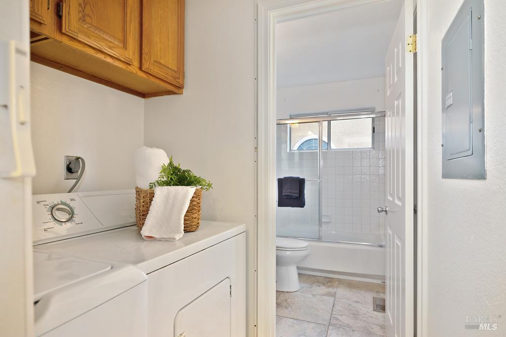 2222 Silver Fox Circle