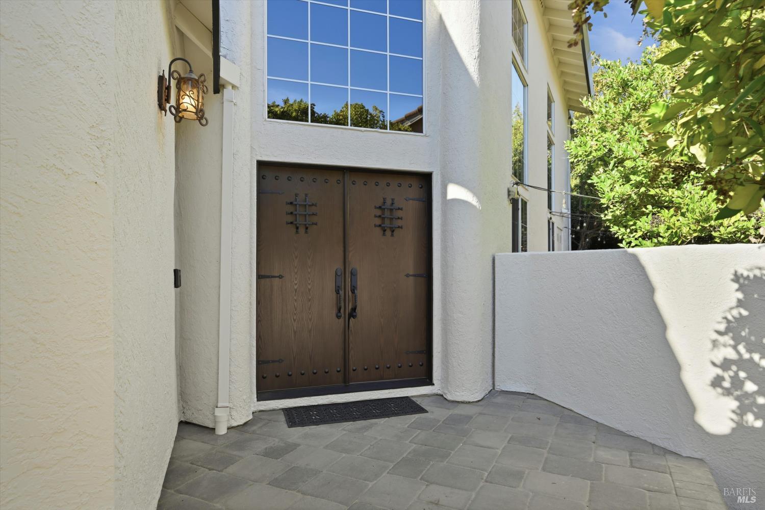 28 S Newport Drive