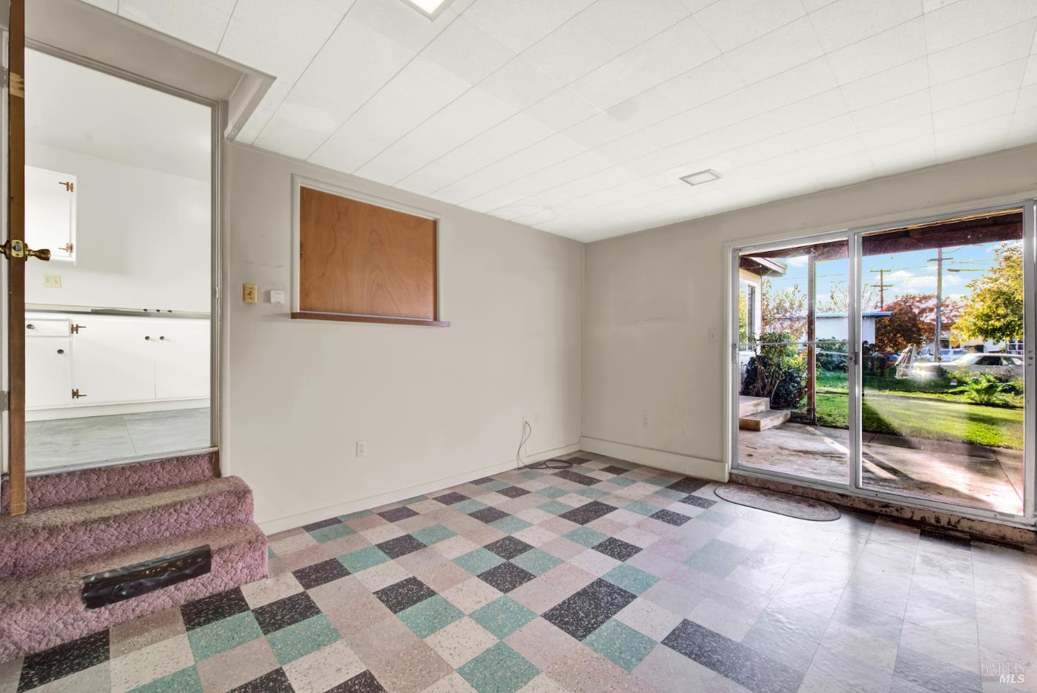 640 S Minahen Street