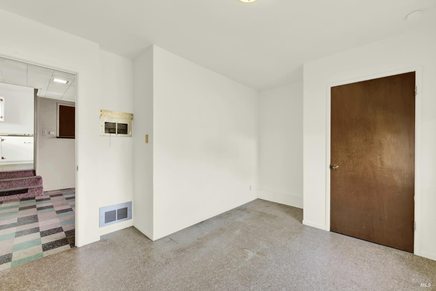 640 S Minahen Street