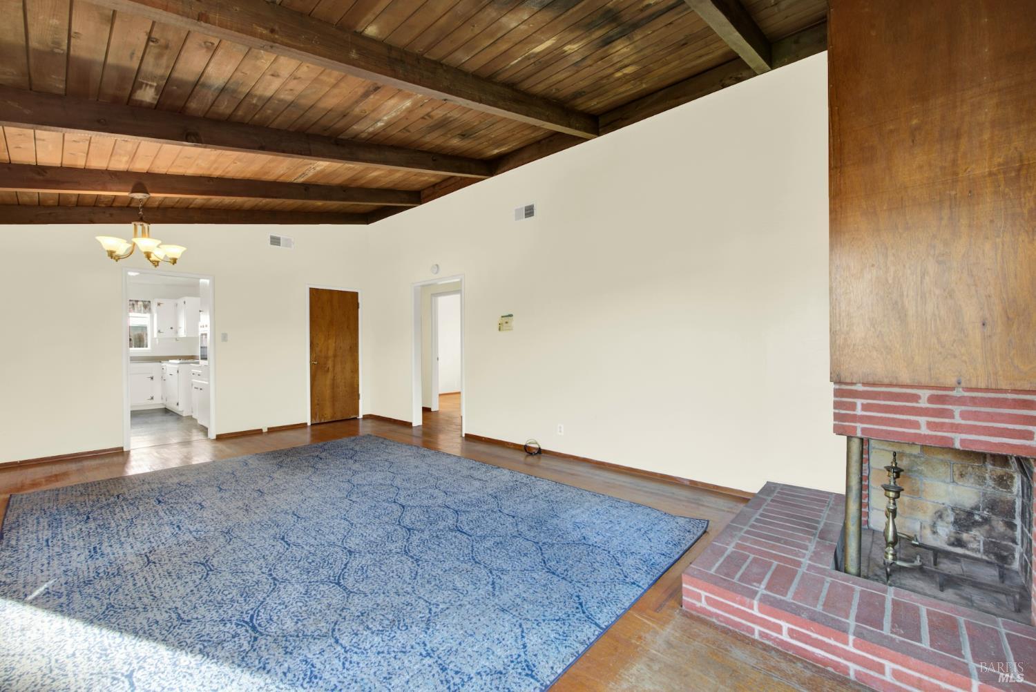 640 S Minahen Street