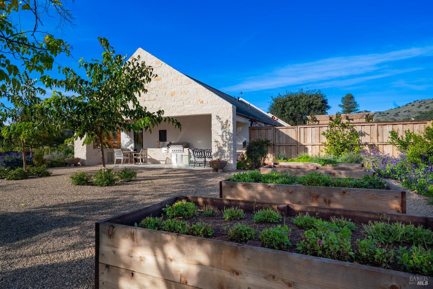 6161 Silverado Trail
