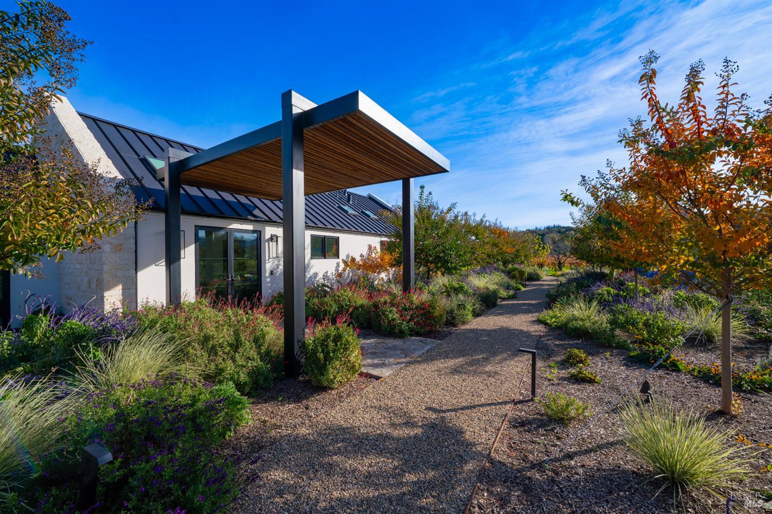 6161 Silverado Trail