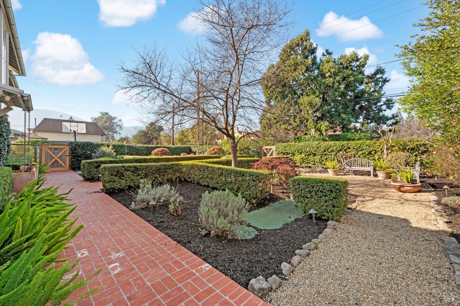 1135 Rutherford Road