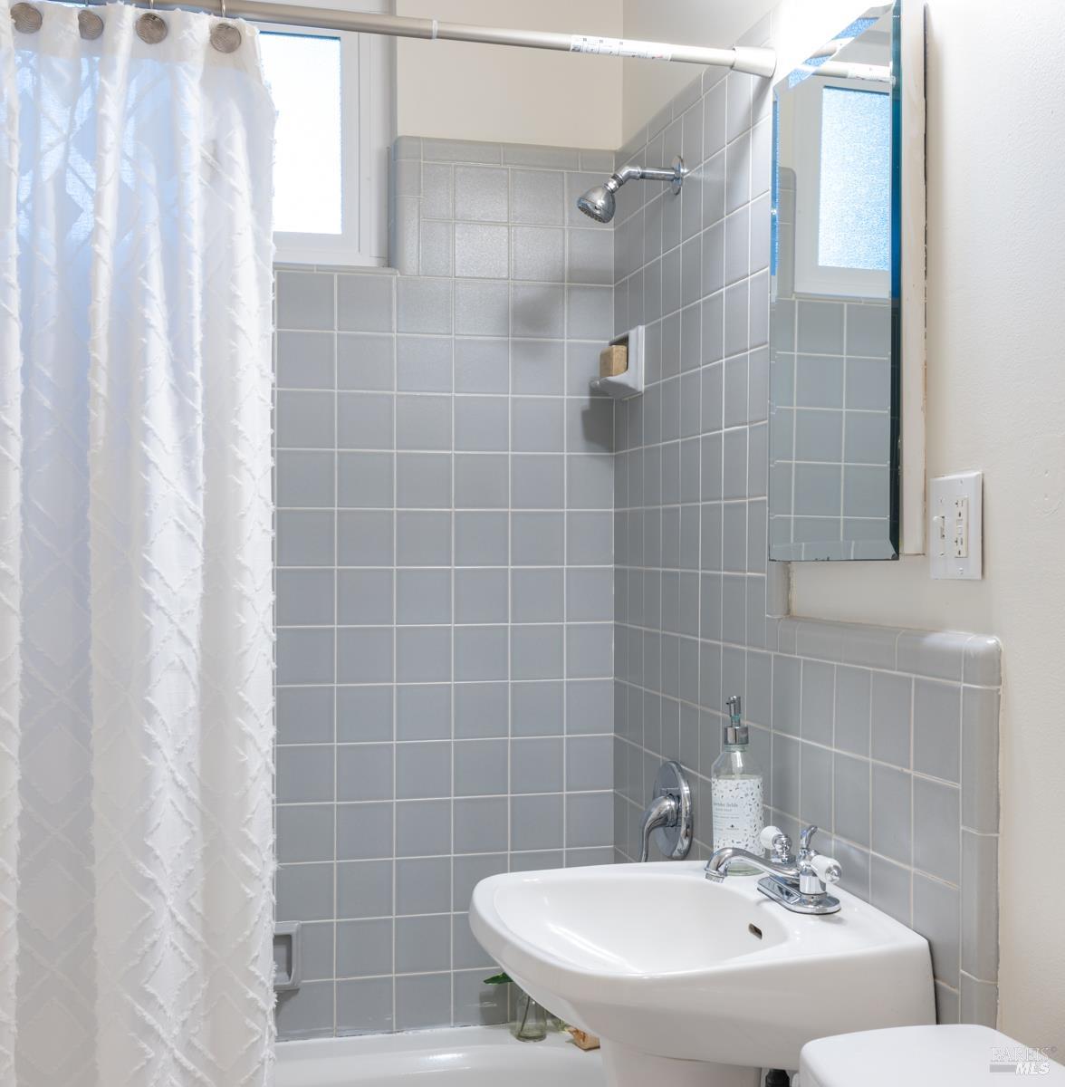 111 S Franklin Street